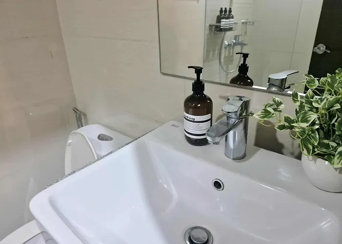 Elegant 1br Bgc Uptown Parksuites T2 *